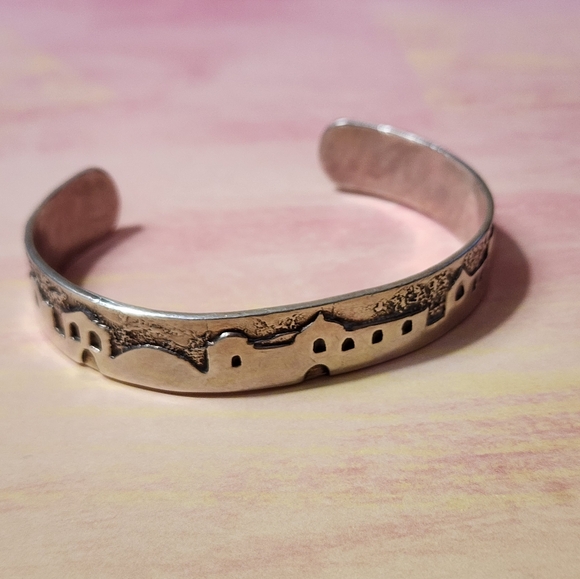 Native American Pueblo Storyteller Sterling Bracelet - Picture 5 of 7